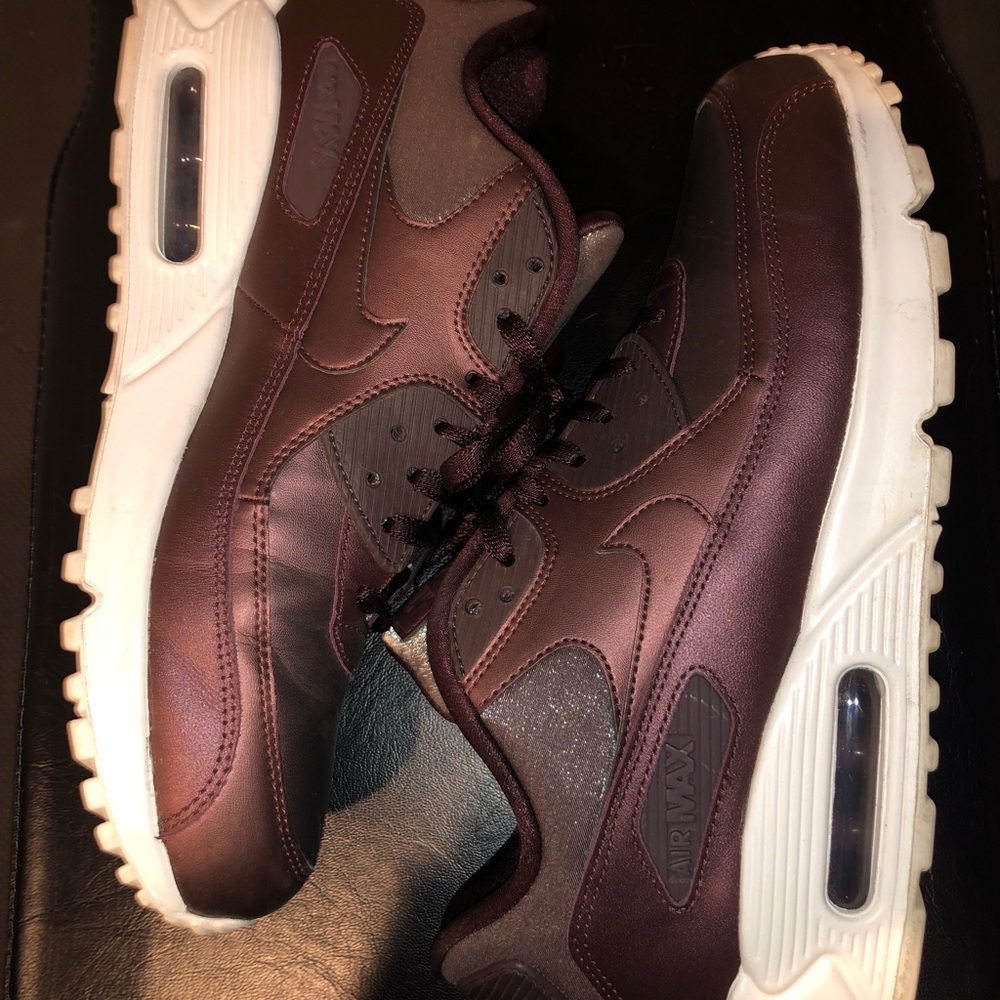 Maroon shiny Air Max 90s